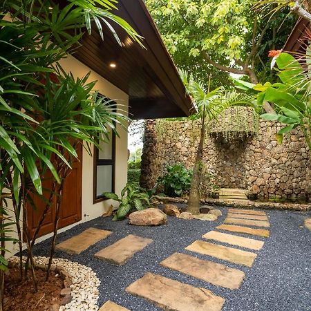 Nai Harn Baan-Bua Villas Екстер'єр фото
