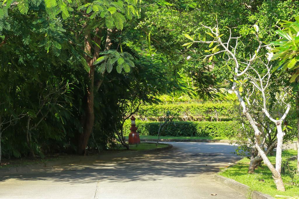 Nai Harn Baan-Bua Villas Екстер'єр фото